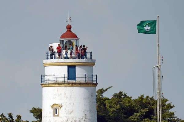 Chief Executive of Macau urges residents to care about heritage sites