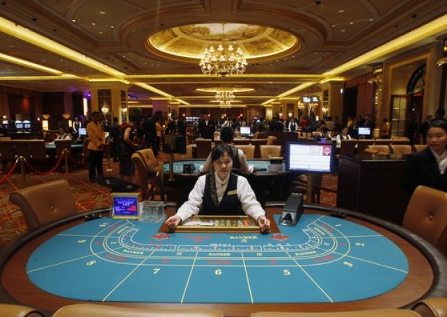 Union urges Macau government to stop granting more gaming tables