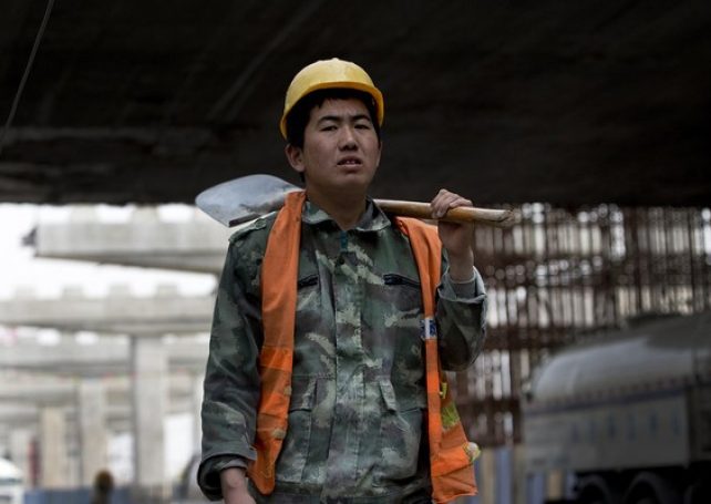 Macau’s imported workers rise 9 percent to over 182,000