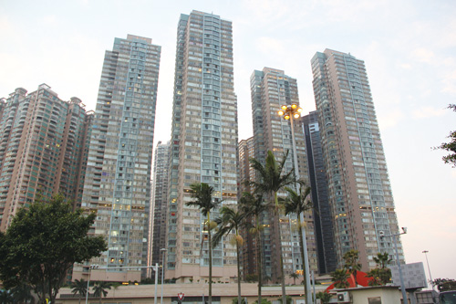Property prices in Macau drop 13 percent in 2015