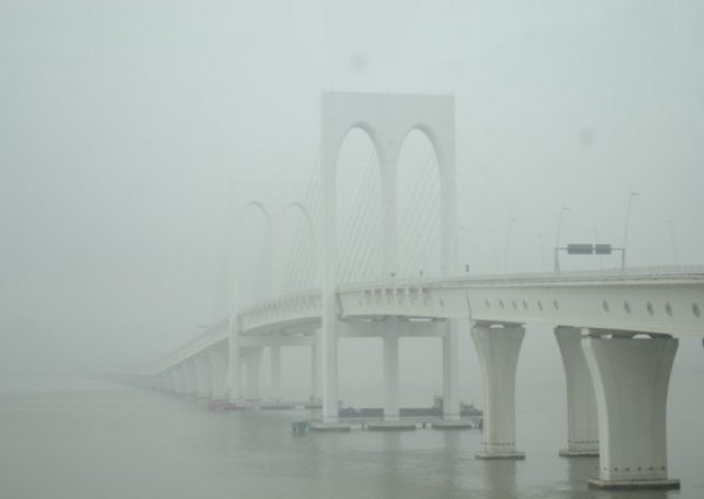 Almost 50 flights affected by thick fog over Macau