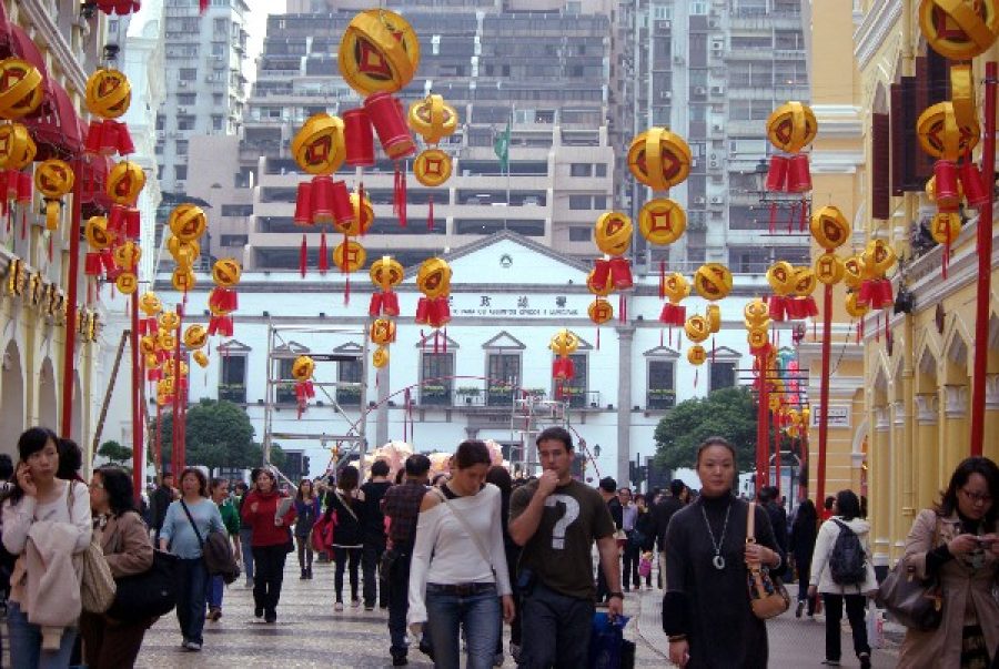 Asians accounts of 97.4 pct of all visitors in 1st half