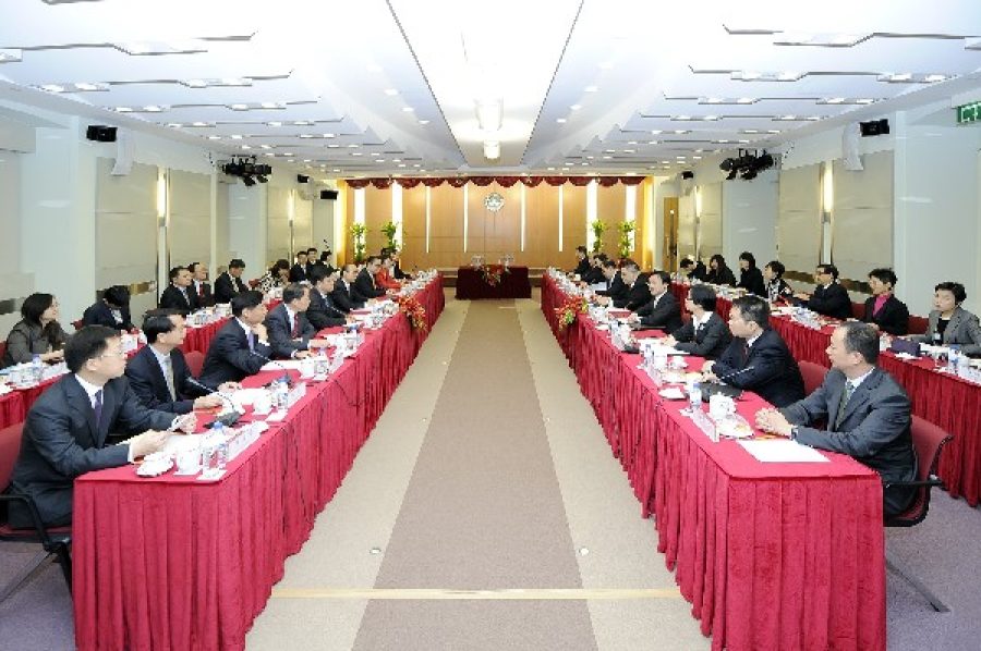 Macau, Shenzhen sign three co-operation deals