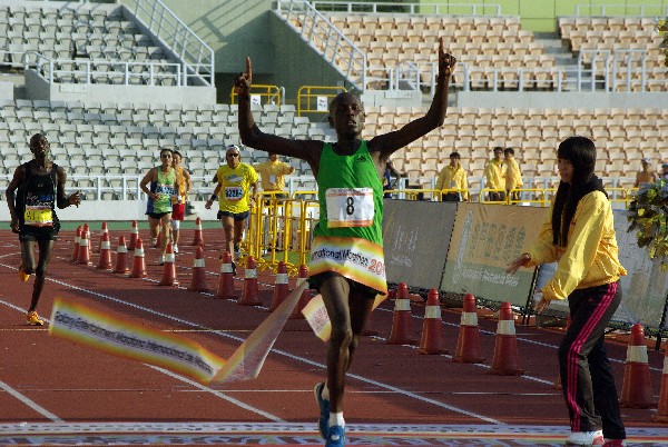 Kenyans win Macau Int’l Marathon