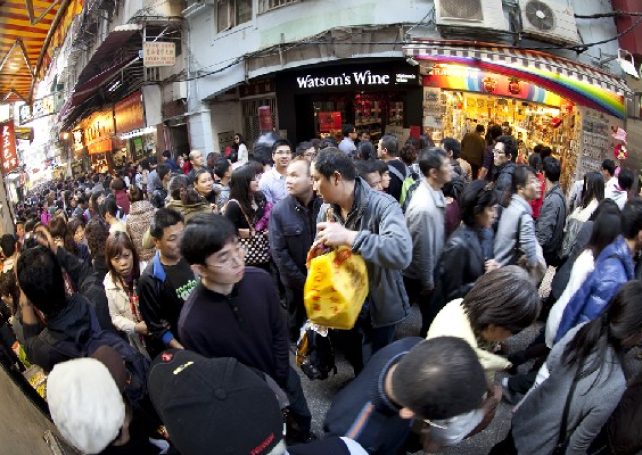 Macau government pledges to consult residents on population policy