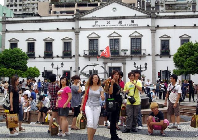 Macau tourism chief forecast that visitor arrivals in 2012 will exceed 28 million