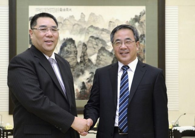 Macau, Guangdong leaders vow to tighten ties