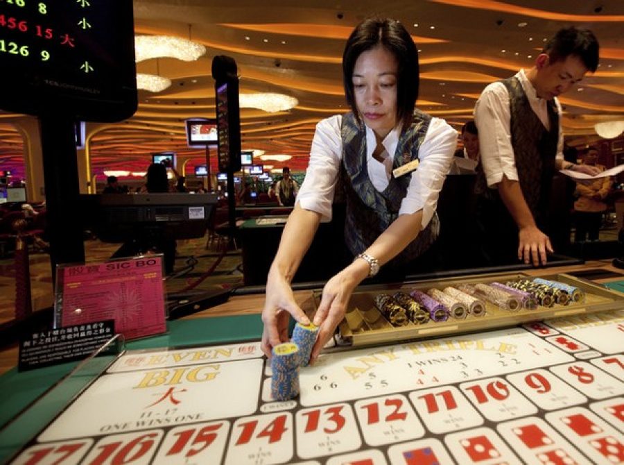 Govt says won’t change ‘local croupiers only’ policy