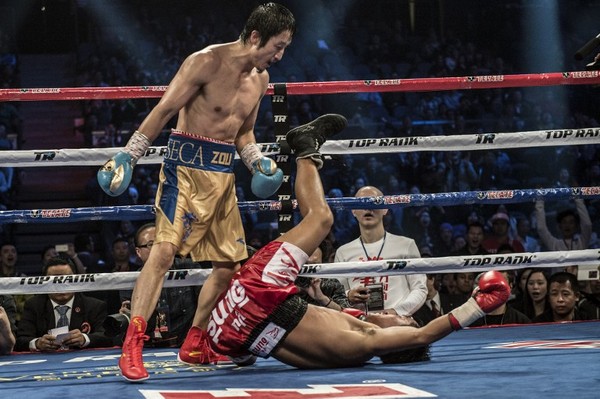 Chinese flyweight Zou Shiming beat Thailand’s Yokthong Kokietgym