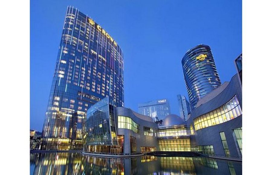 Melco Crown net revenue falls 7 pct in Q2