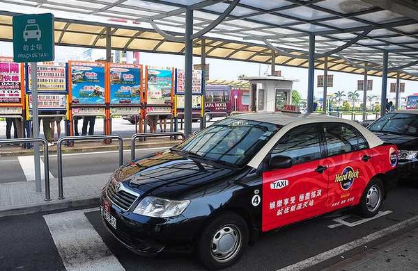Facebook page release Macau’s taxi blacklist