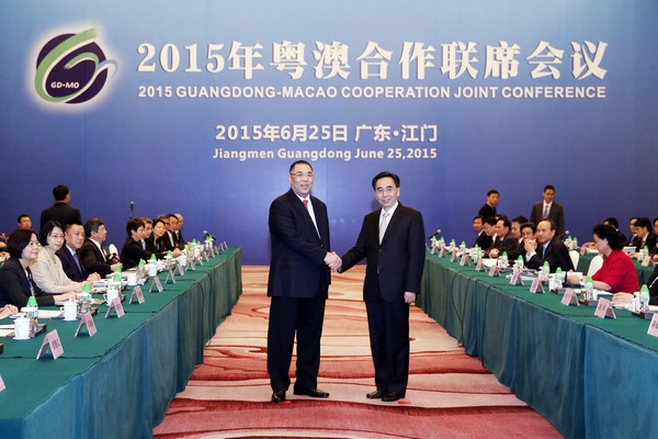 Macau and Guangdong governments sign 8 co-operation agreements