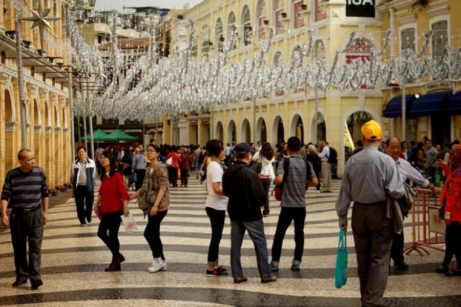 Macau vistors drop 2.6 percent in January-October