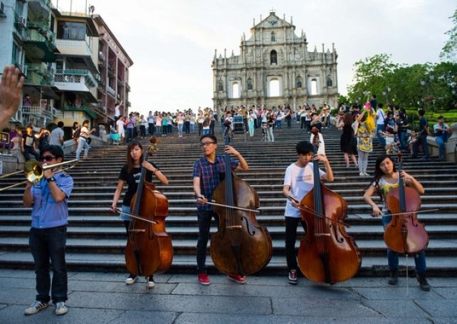 2.3 million visit Macau in May, up 9.1 pct