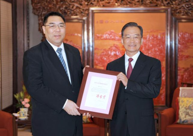Chinese Premier Wen Jiabao gives backing to Macau’s new Chief Executive