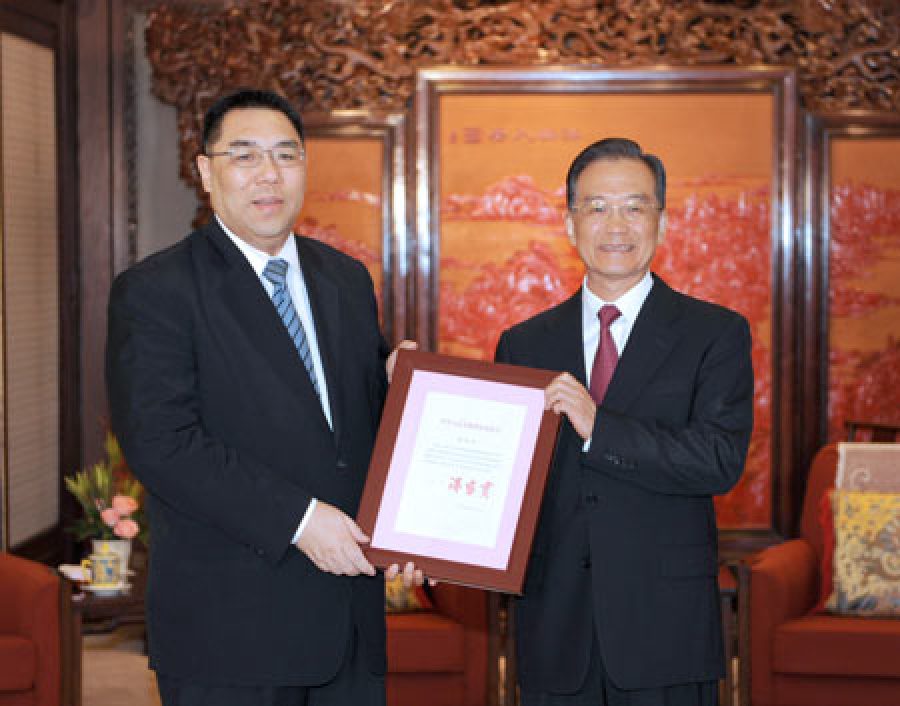 Chinese Premier Wen Jiabao gives backing to Macau’s new Chief Executive