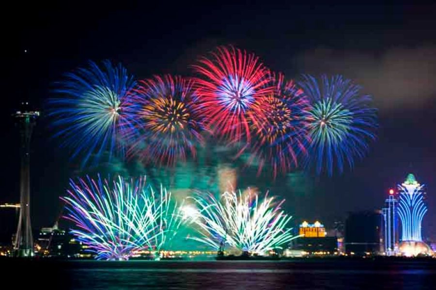 Japanese company wins Macau fireworks contest again
