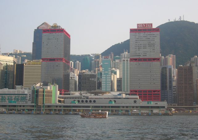 Macau permanent residents to use “e-channels” to enter Hong Kong