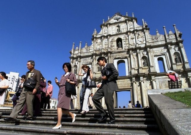 Macau’s visitor arrivals up 12.1% in the first quarter of 2010