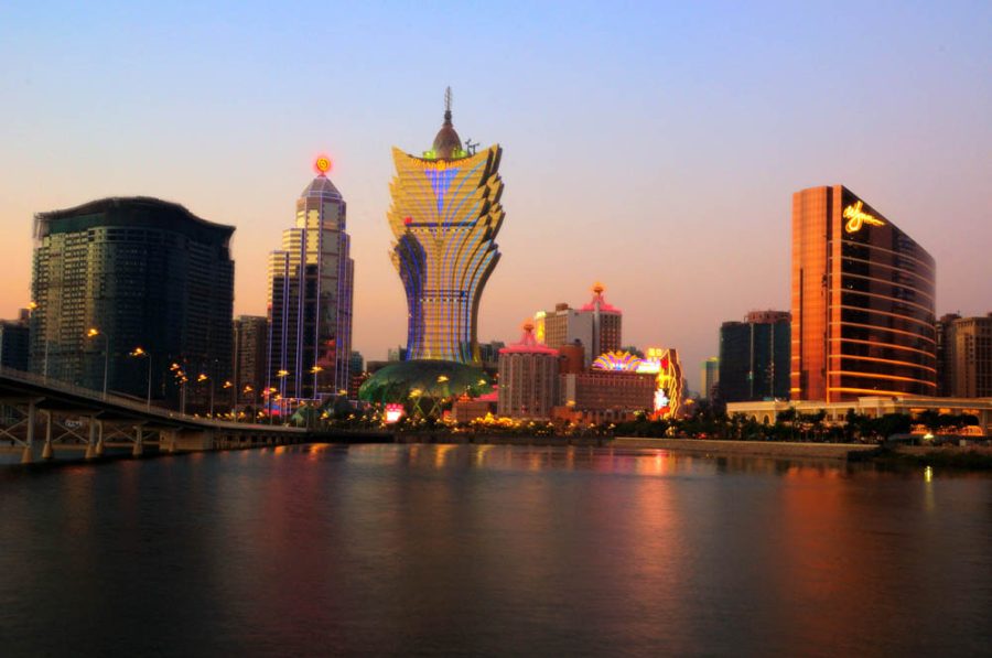 Macau’s GDP falls 7.6 pct in fourth  quarter of 2008 the  first negative growth since 2004