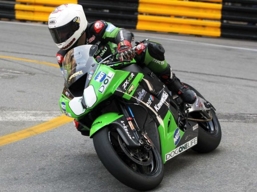 Stuart Easton win for the third year in a row the Macau Motorcycle Grand Prix