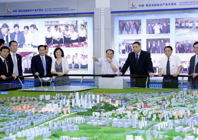 Chief Executive of Macau visit cities in the Pearl River Delta