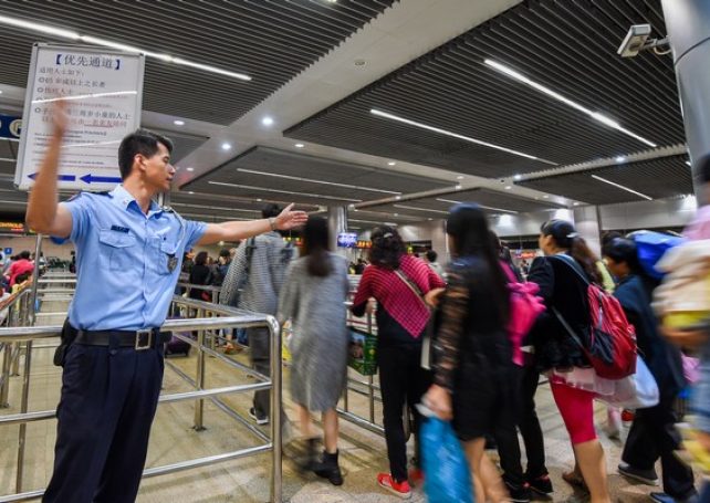 Macau’s government to review computer glitch at the city’s checkpoints