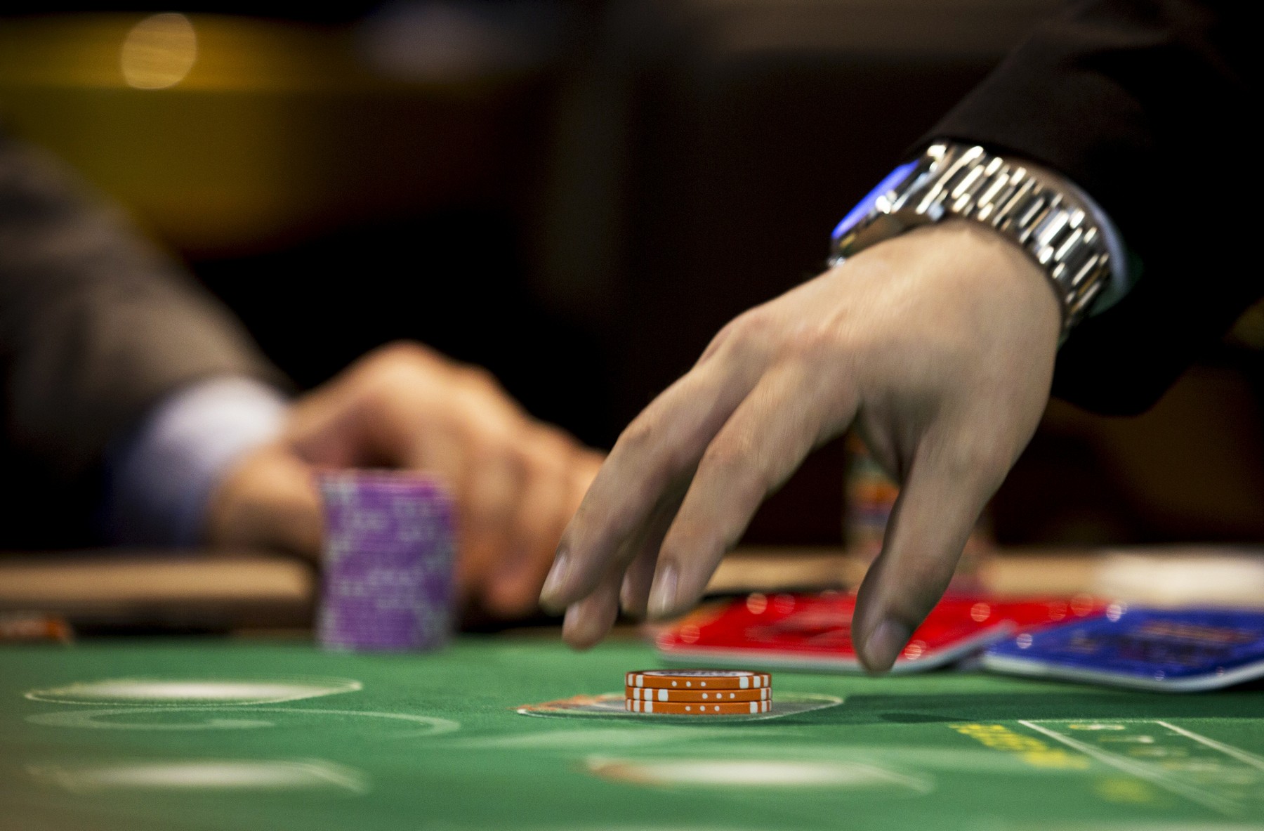 Macau government contemplates banning dealers from gambling in casinos