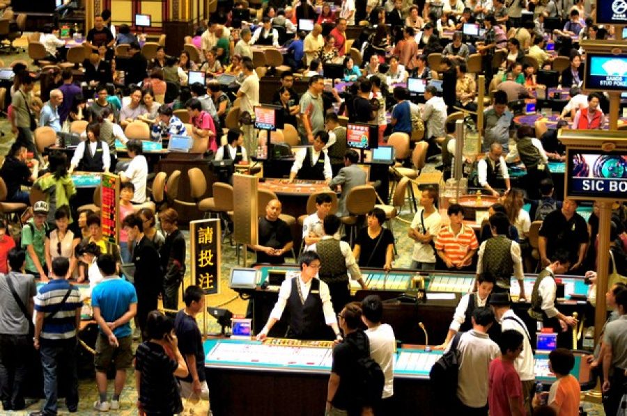 Monthly casino wages average 16,000 patacas: survey