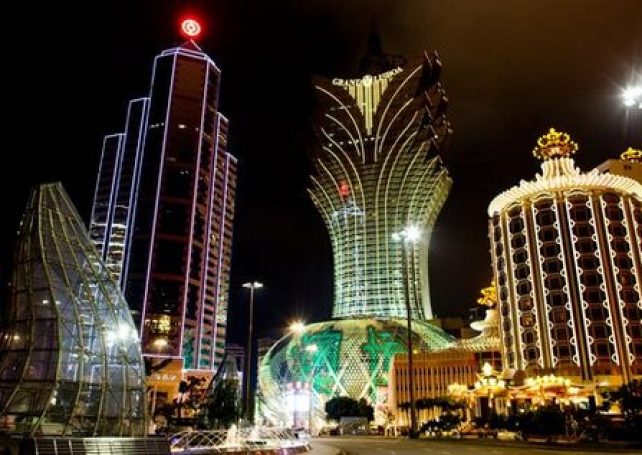 Macau’s economy likely to shrink in first quarter of 2015