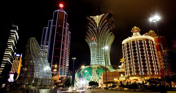 Macau’s economy likely to shrink in first quarter of 2015