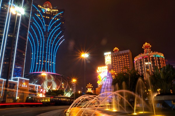 Macau’s GDP expected to contract 24 pct in 2015, EIU says