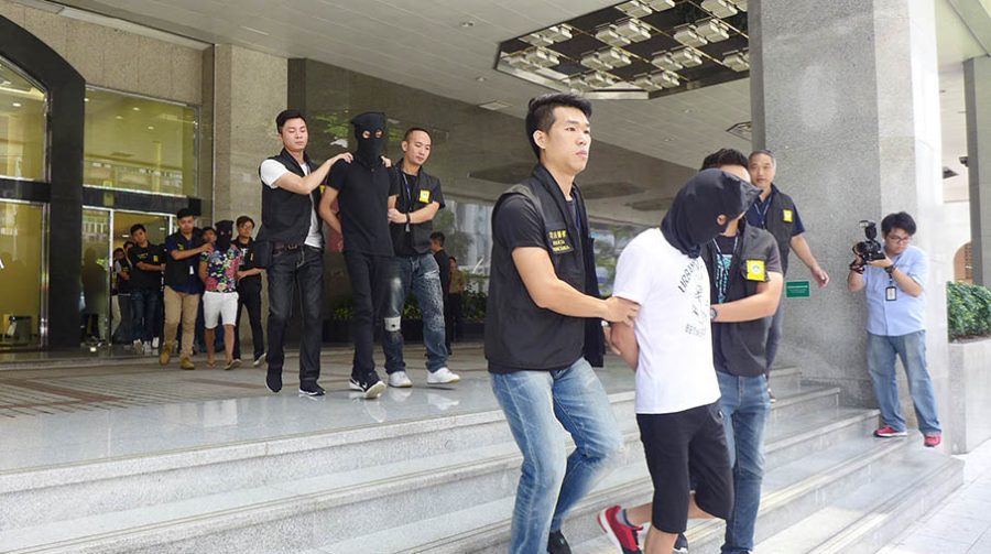 Police arrest 8 casino loansharks in Macau