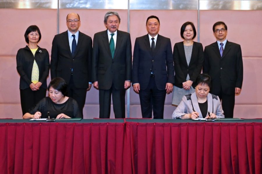 Macau and Hong Kong sign CEPA agreement