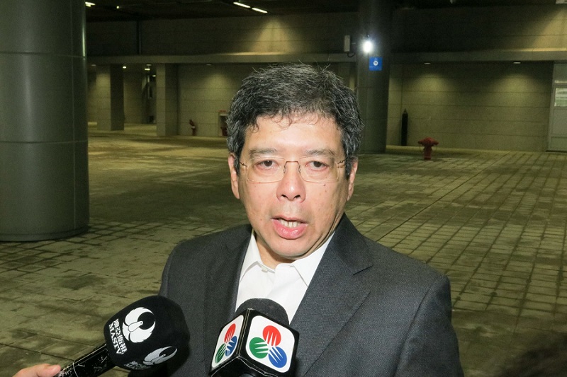 Raimundo do Rosário apologises for Macau’s Meteorological Bureau failure