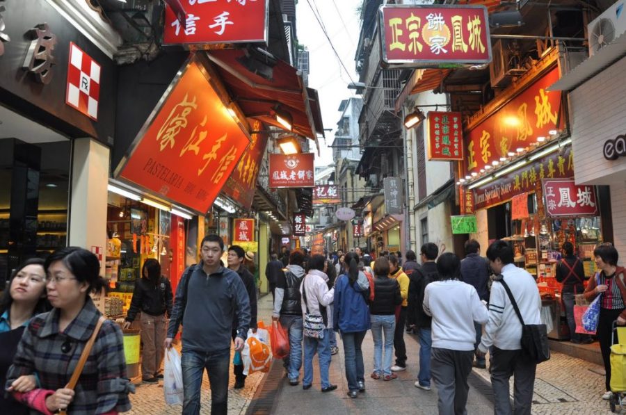Macau population falls to 647,700 