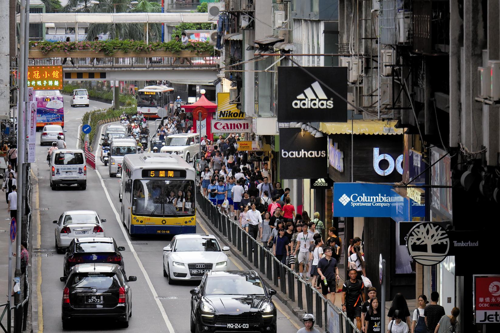 Macau’s motor vehicle registrations dropped 29 percent last year