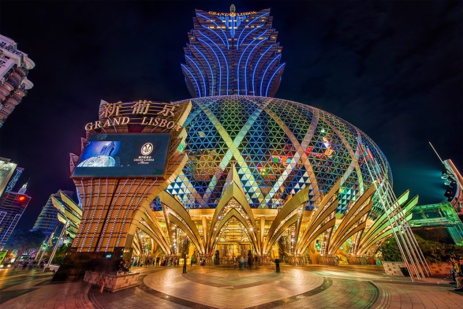 Macau casinos with gross revenue of US$2.834 billion in August