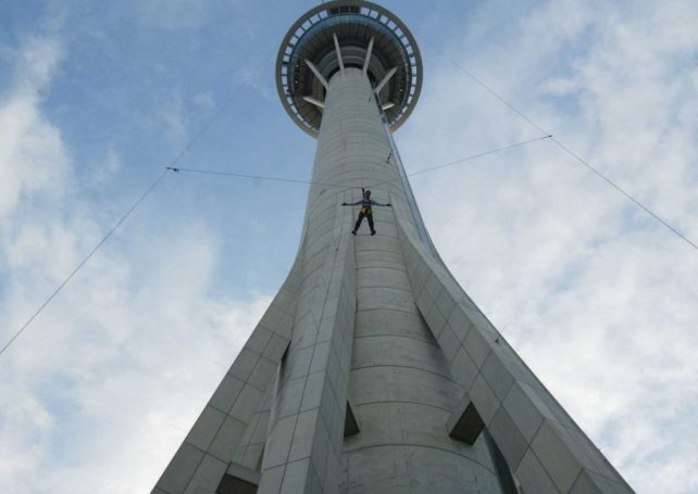 Bungee jumper dangles in mid-air for over one hour