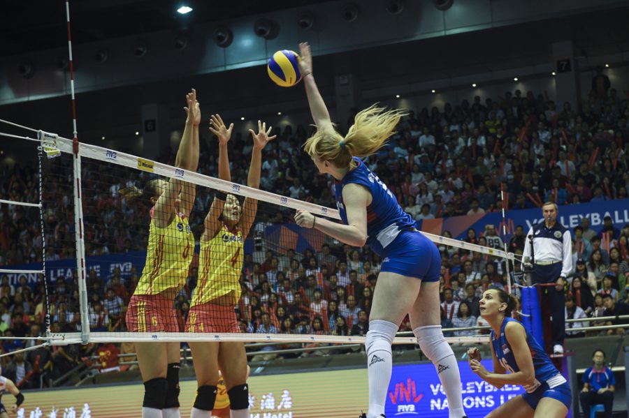 Boskovic overpowers China and lifts Serbs to clean sweep
