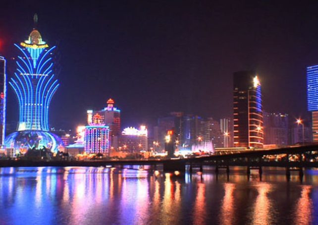 Macau hotel guests rise 6.8 pct to 8 million in Jan-July