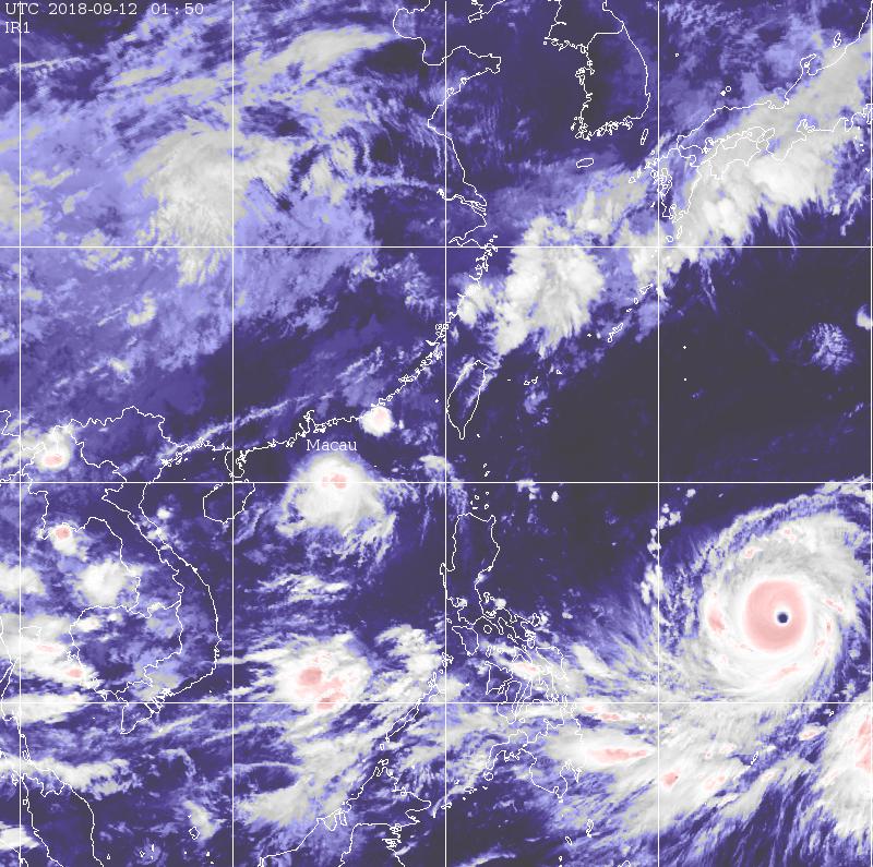 High chance for No. 3 signal as tropical storm Barijat nears