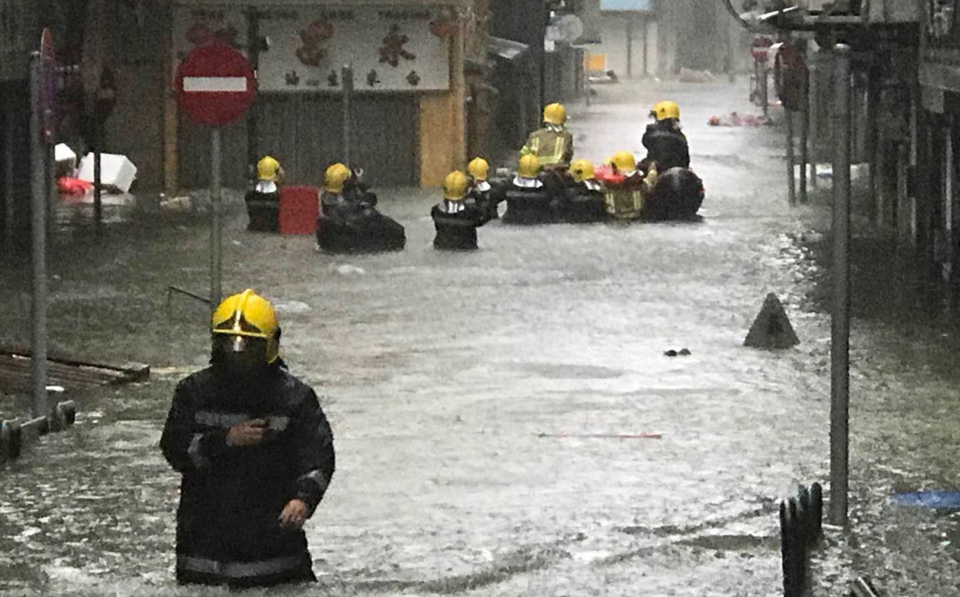 Typhoon Mangkhut makes landfall in Mainland China after ripping through Macau