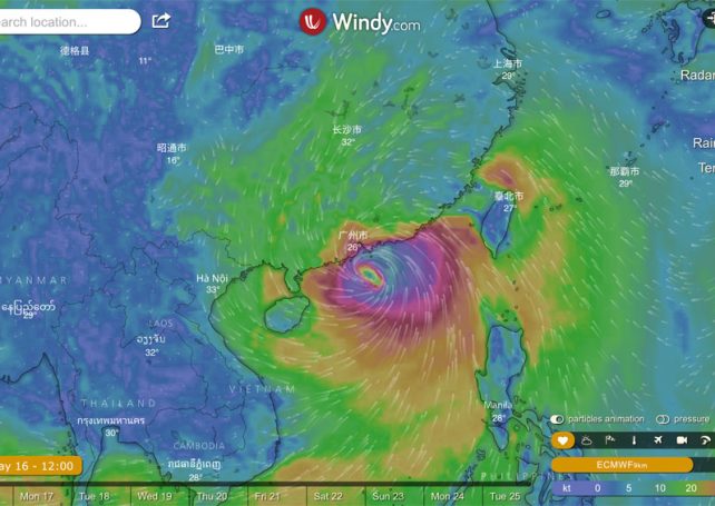 Super Typhoon hits Macau with maximum force