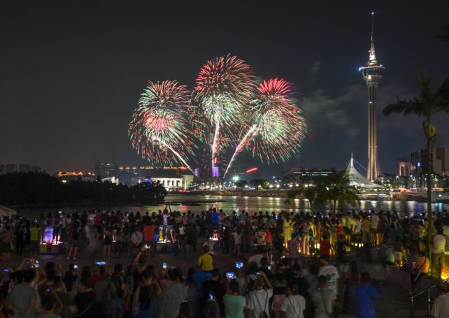 China team won the Macao International Fireworks Contest