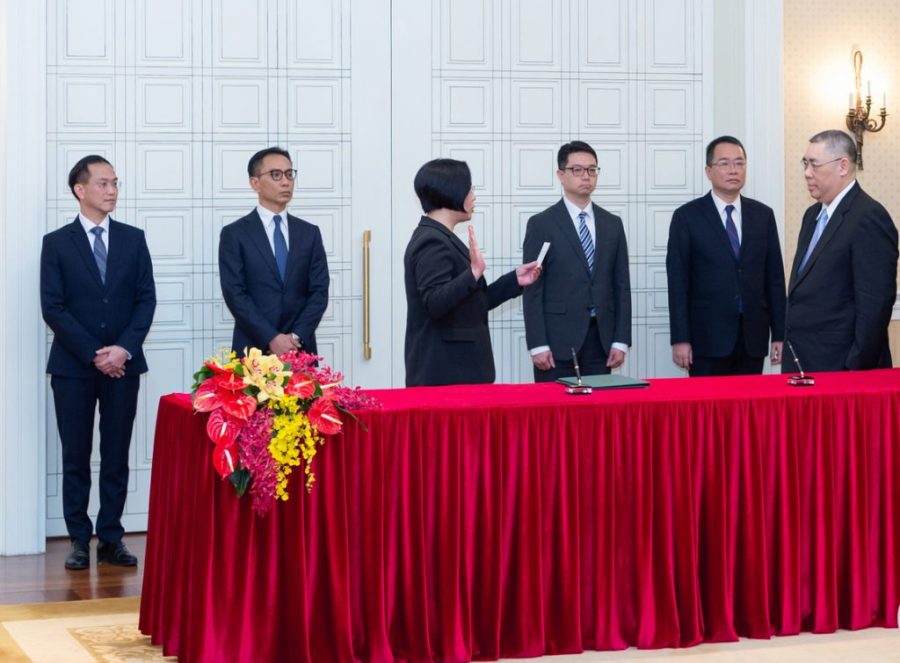 Chui swears in Electoral Affairs Commission’s 5 members