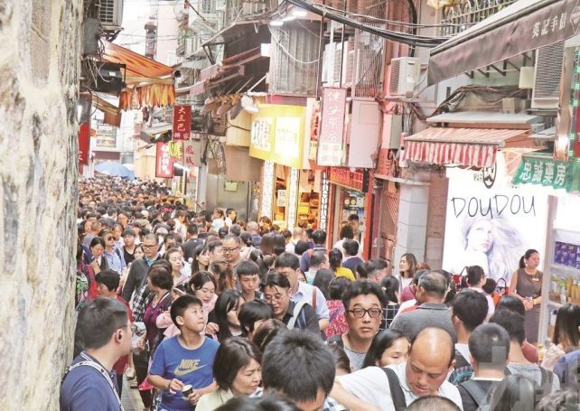 Over 180,000 Tourists entered Macau On Labor Day