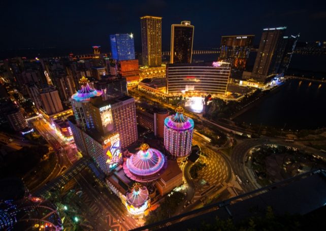 15% of Macau’s employees work for gaming sector: survey