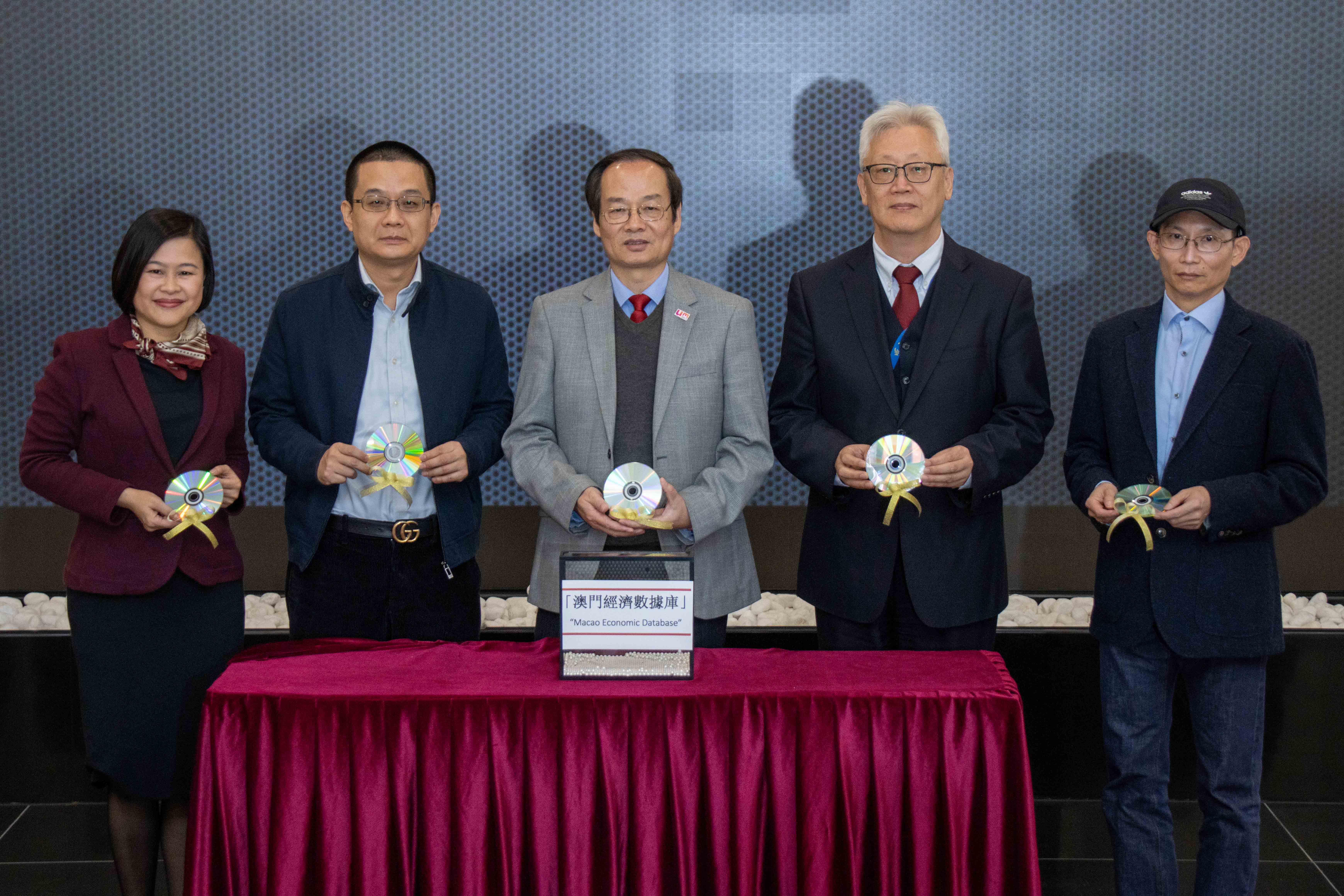 UM completes 1st phase of Macau  Economic Database