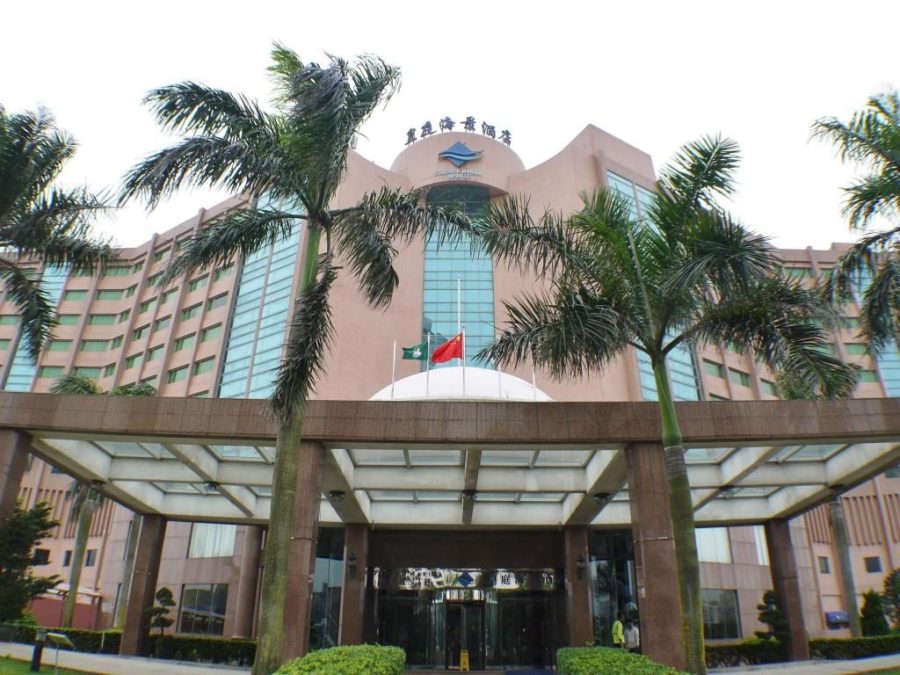 Government converts hotel to isolate tourists from Hubei